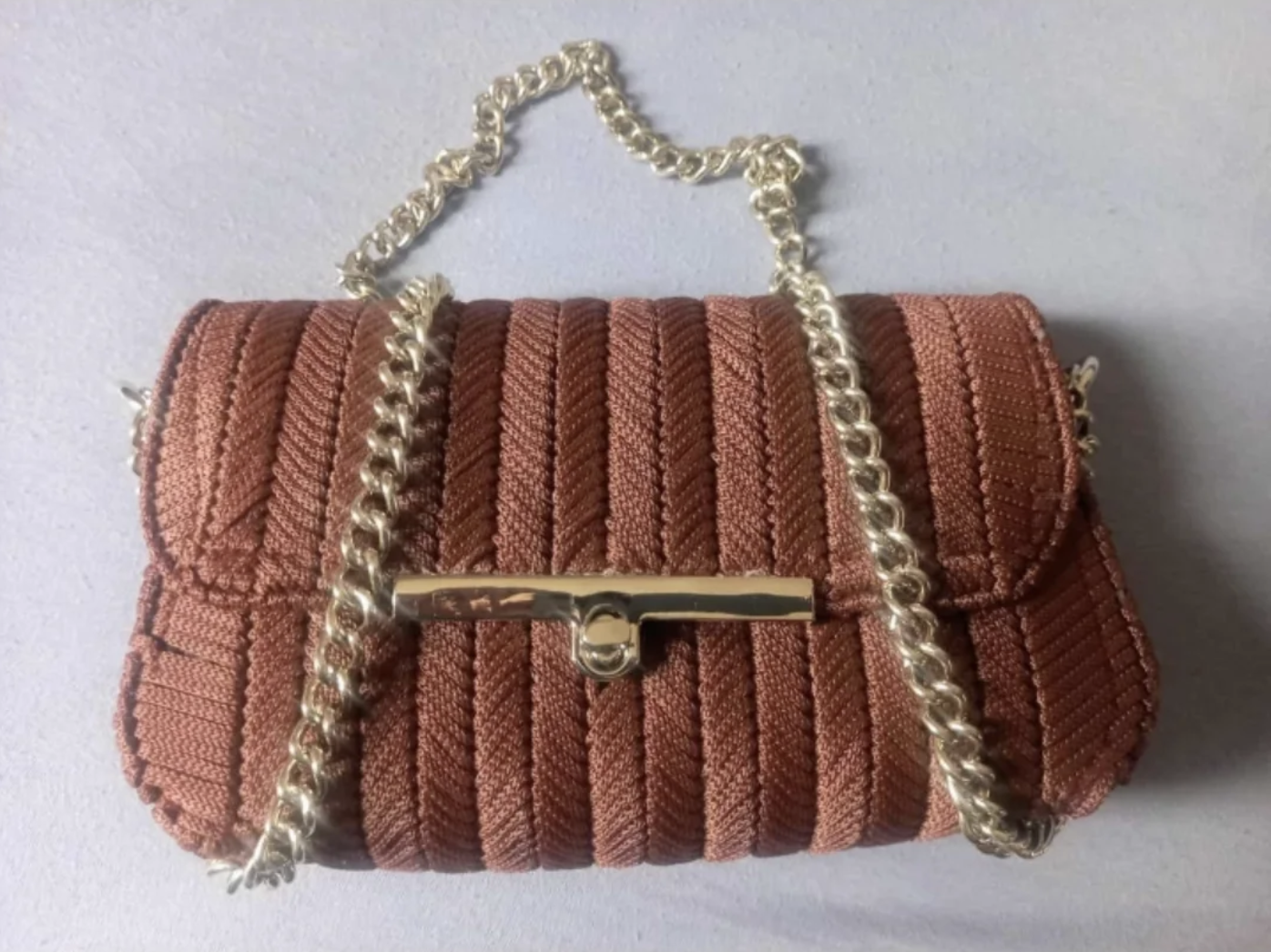 VR - Bolsa de Crochê 02 - (Marrom)