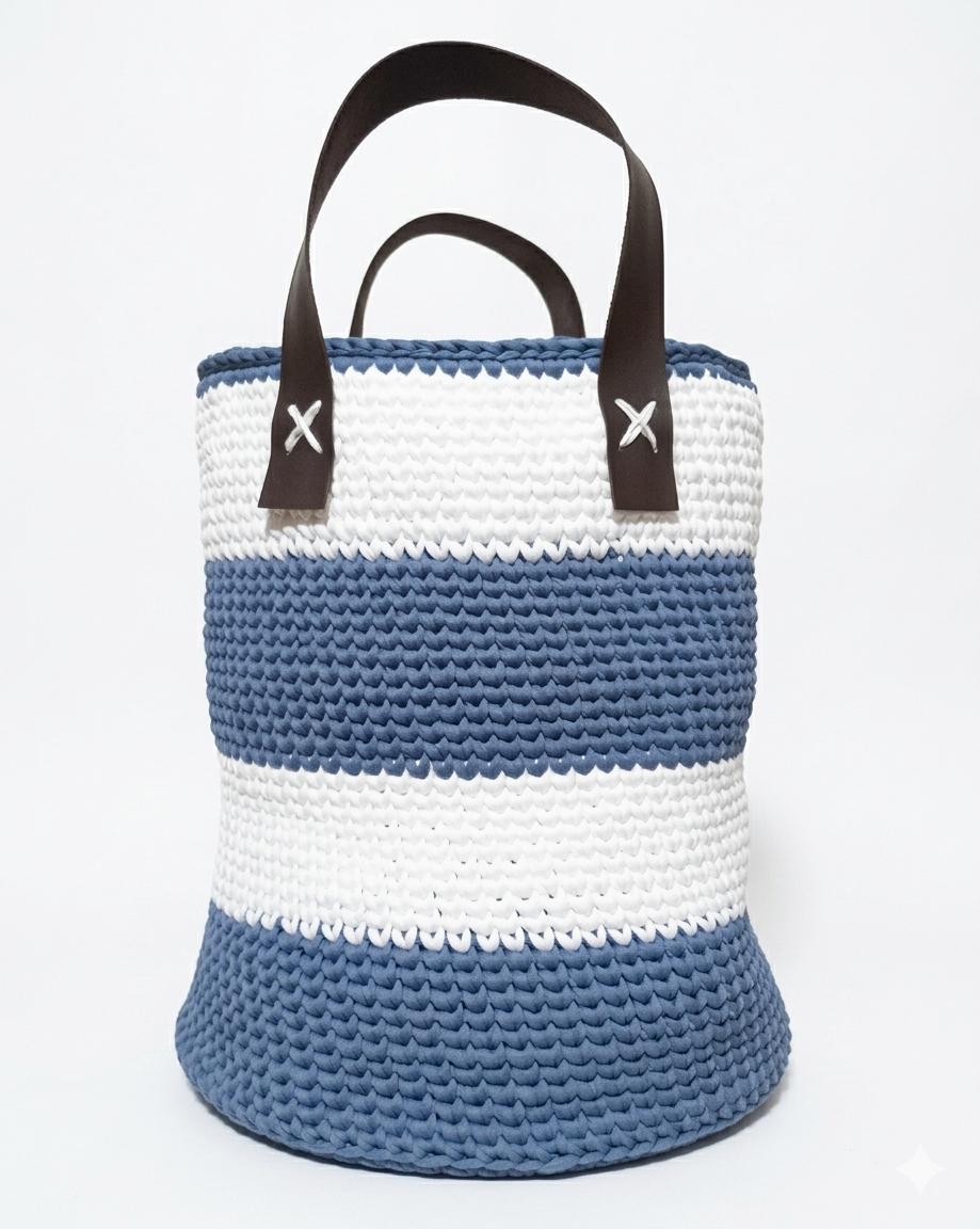 VR-SP - Bolsa de Crochê 04 - (Azul e Branco)